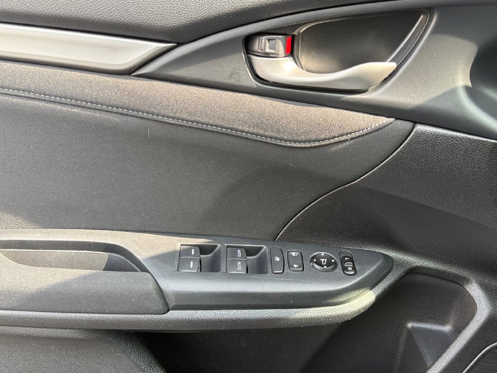 Used 2020 Honda Civic EX image 11