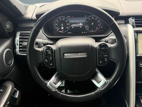 Used 2019 Land Rover Discovery HSE Luxury image 16