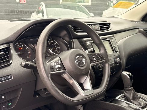 Used 2020 Nissan Rogue Sport S FWD image 25