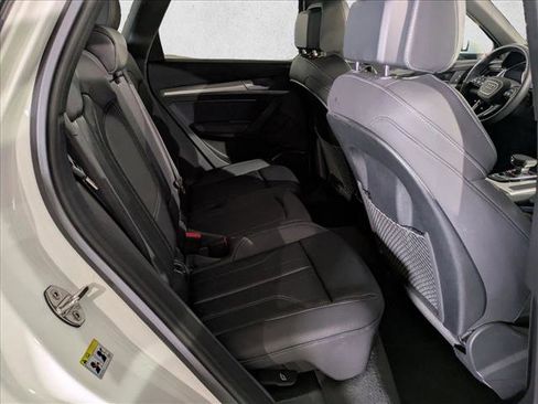 Certified 2025 Audi Q5 2.0T Premium image 22