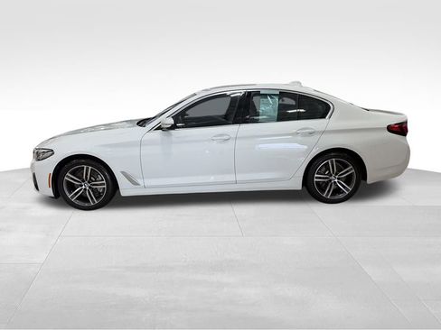 Used 2023 BMW 530i xDrive w/ Convenience Package image 10