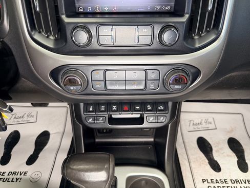 Used 2020 Chevrolet Colorado ZR2 w/ ZR2 Dusk Special Edition AWD/4WD image 11
