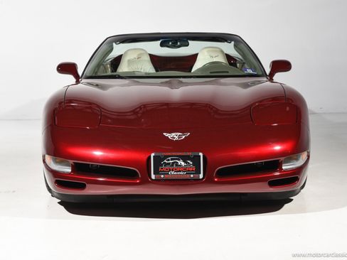 Used 2003 Chevrolet Corvette Convertible w/ Preferred Equipment Group1 RWD image 2