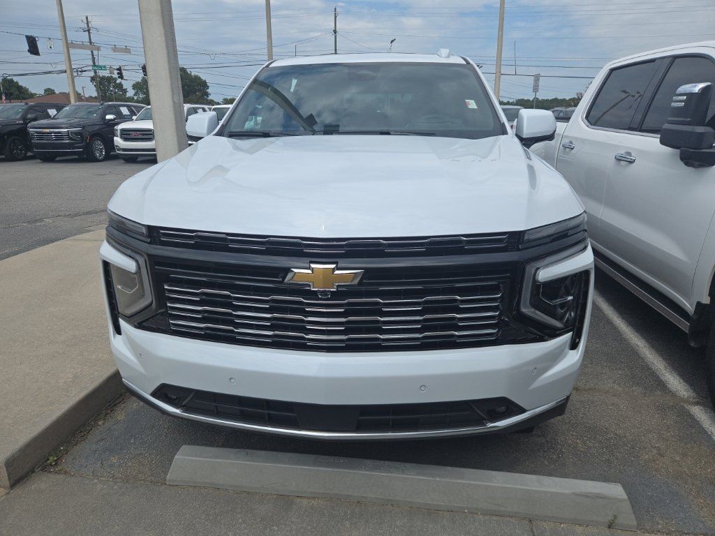 Used 2026 Chevrolet Tahoe High Country RWD image 2