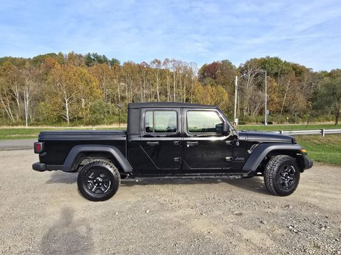 Used 2020 Jeep Gladiator Sport AWD/4WD image 13
