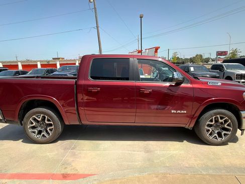 Used 2025 RAM 1500 Laramie AWD/4WD image 4