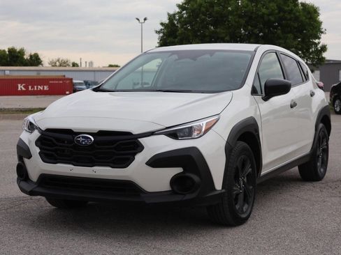 Used 2024 Subaru Crosstrek 2.0i image 6