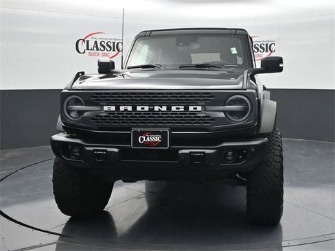 Used 2022 Ford Bronco Badlands image 4