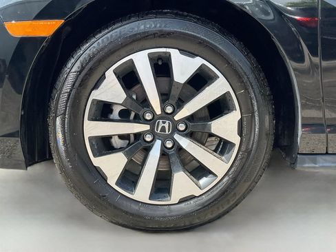 Used 2025 Honda Odyssey EX-L image 32