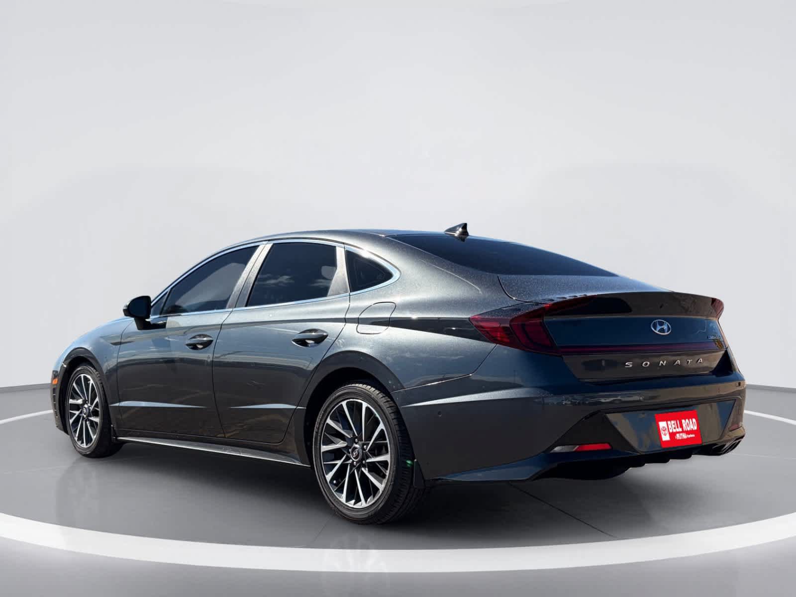 Used 2022 Hyundai Sonata Limited FWD image 2