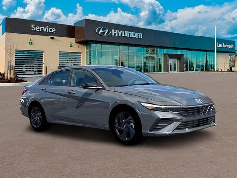 New 2026 Hyundai Elantra Sport image 10