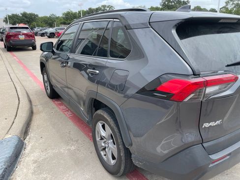 Used 2024 Toyota RAV4 XLE AWD/4WD image 6