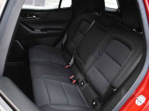 Used 2025 Chevrolet Equinox LT image 11