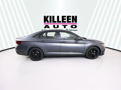 New 2026 Volkswagen Jetta SE FWD image 8