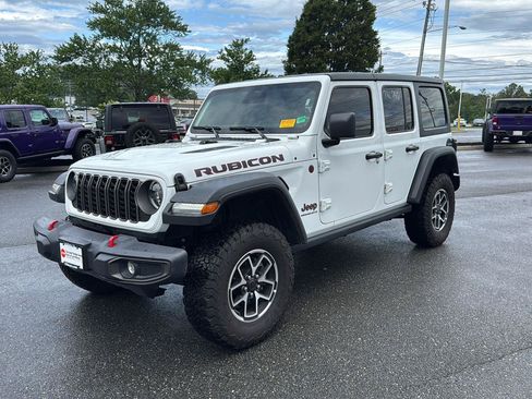 Used 2026 Jeep Wrangler Unlimited Rubicon AWD/4WD image 3