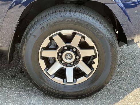 Used 2023 Toyota 4Runner TRD Off-Road Premium w/ Off Road Premium Plus Package AWD/4WD image 8