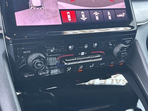 Certified 2025 Jeep Grand Cherokee Limited w/ Luxury Tech Group II image 34