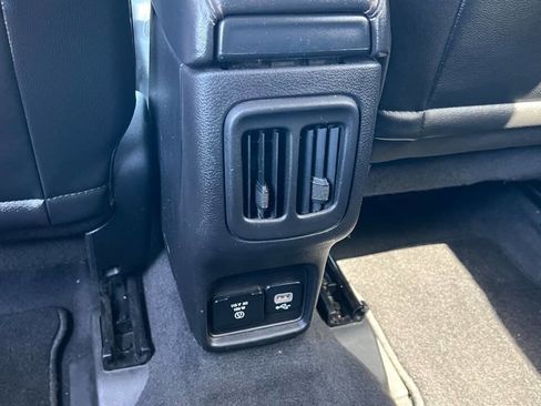 Used 2019 Jeep Compass Latitude image 25