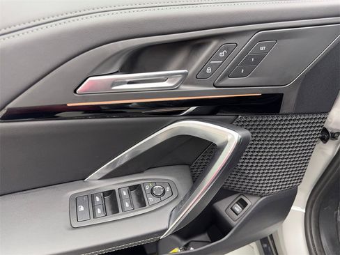 Used 2025 BMW X1 xDrive28i image 32