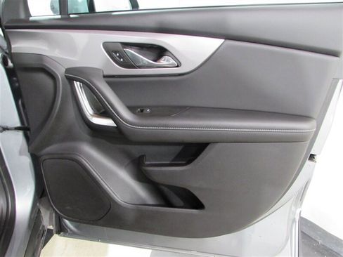 Used 2024 Chevrolet Blazer LT image 50