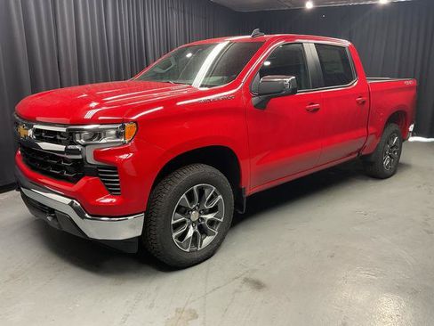 Used 2026 Chevrolet Silverado 1500 LT AWD/4WD image 3