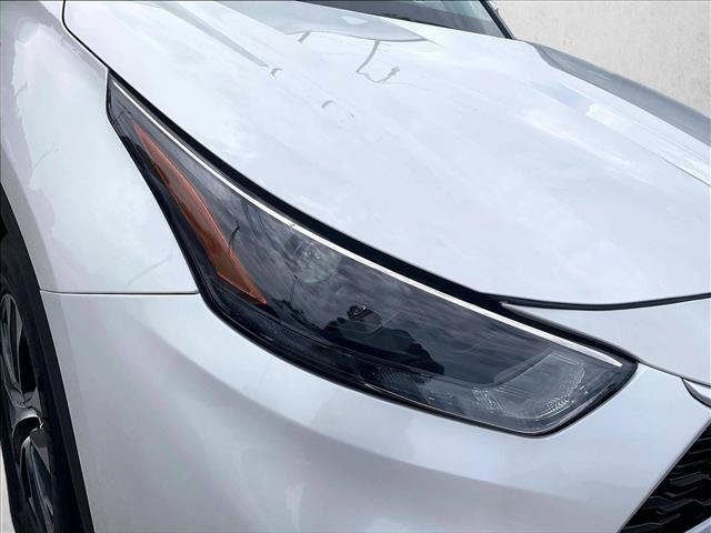 Used 2024 Toyota Highlander XLE FWD image 30