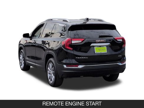 Used 2024 GMC Terrain SLT image 7