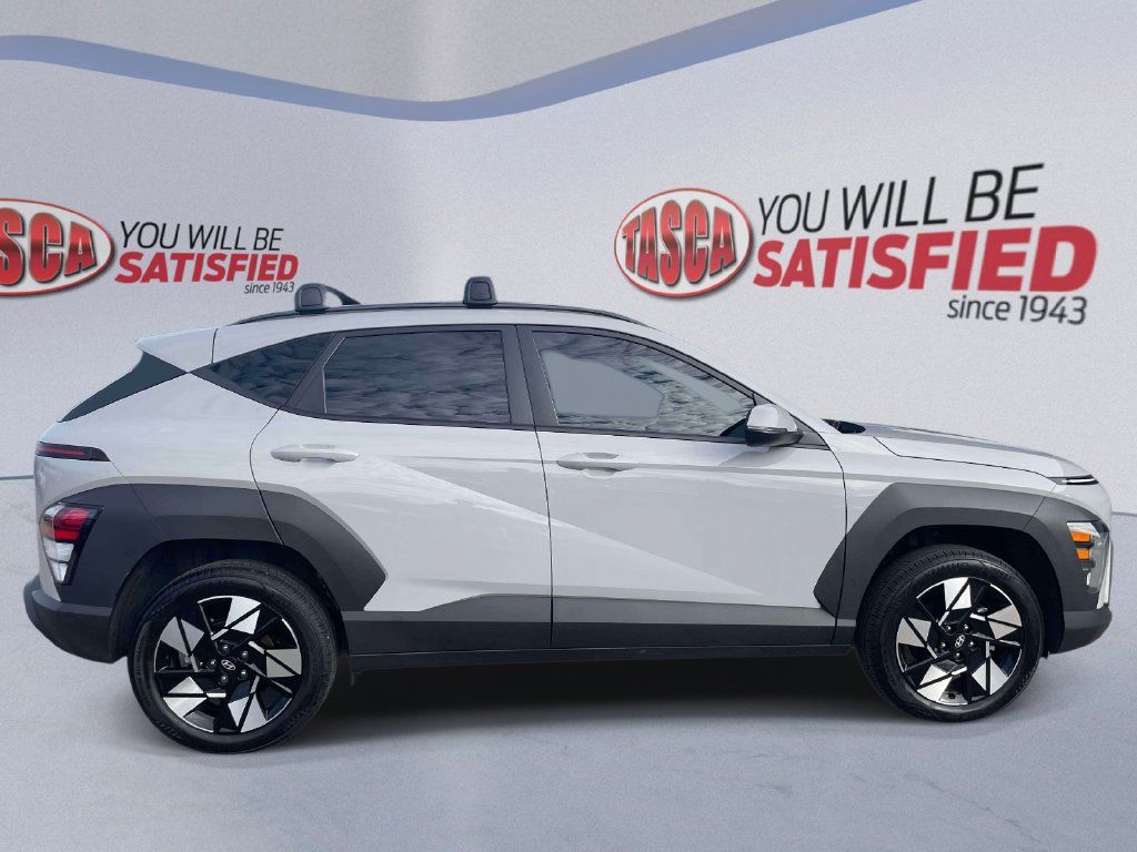 Certified 2024 Hyundai Kona SEL w/ Convenience Package AWD/4WD image 5