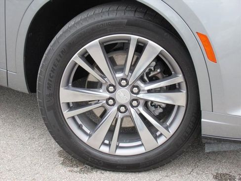 Certified 2024 Cadillac XT6 Premium Luxury image 9