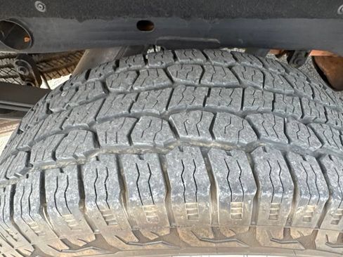 Used 2014 GMC Sierra 1500 SLT w/ Suspension Package, Off-Road AWD/4WD image 22