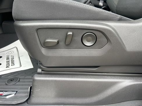 New 2025 Chevrolet Silverado 1500 LT image 16