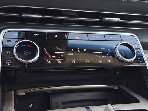 Used 2024 Genesis GV80 3.5T w/ Prestige Package image 32