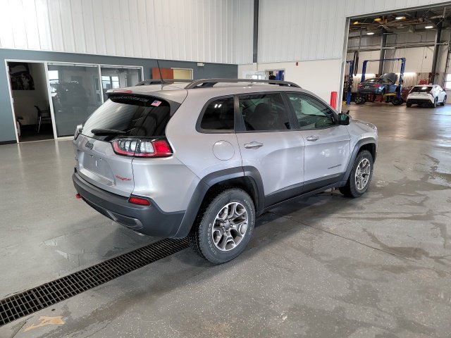 Used 2020 Jeep Cherokee Trailhawk w/ Comfort/Convenience Group AWD/4WD image 7