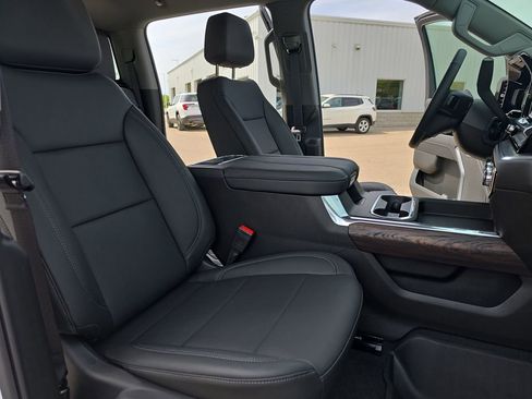 New 2026 GMC Sierra 2500 SLT w/ SLT Premium Package AWD/4WD image 10
