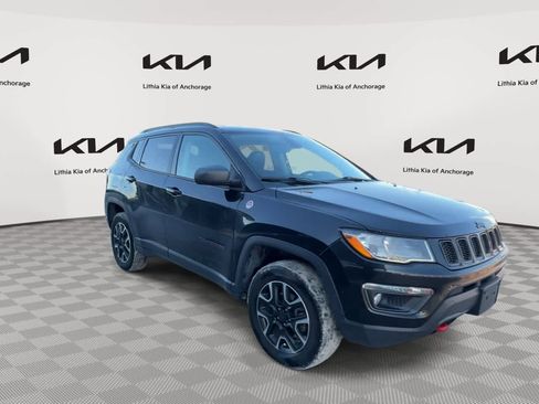 Used 2020 Jeep Compass Trailhawk image 2