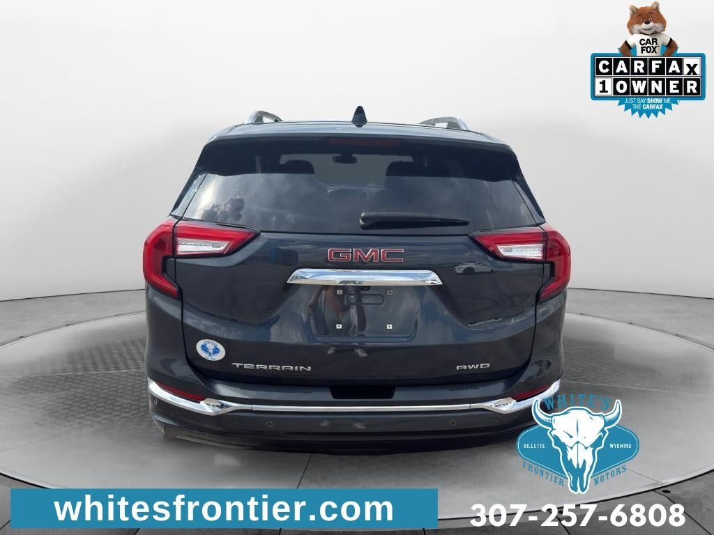Certified 2022 GMC Terrain Denali w/ Denali Premium Package AWD/4WD image 4