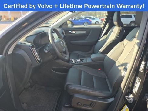 Used 2026 Volvo XC40 B5 Plus image 5