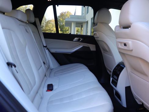 Used 2022 BMW X5 xDrive45e w/ M Sport Package image 25