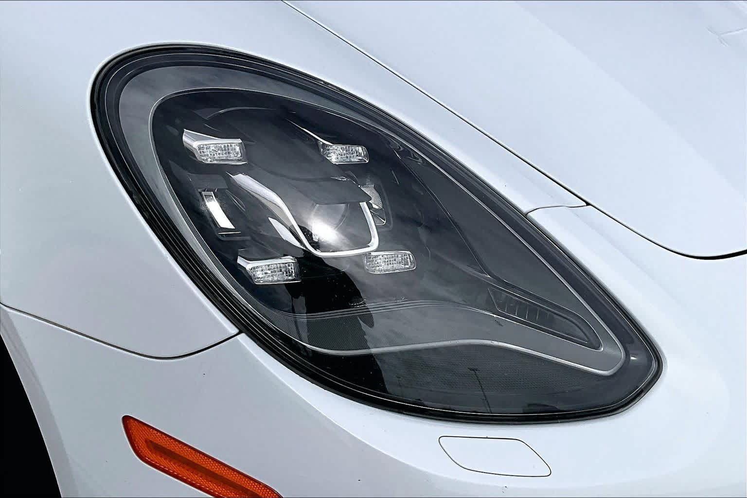 Used 2018 Porsche Panamera 4 w/ Premium Package Plus AWD/4WD image 24