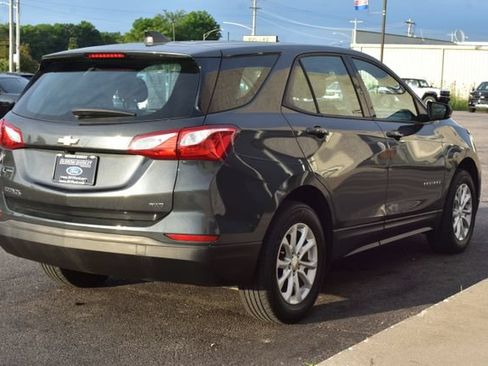 Used 2019 Chevrolet Equinox LS AWD/4WD image 9