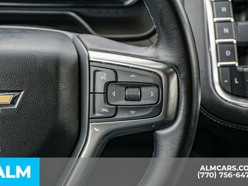 Used 2024 Chevrolet Suburban LT RWD image 34