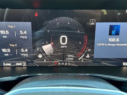 New 2025 GMC Canyon Elevation w/ Convenience Package image 29