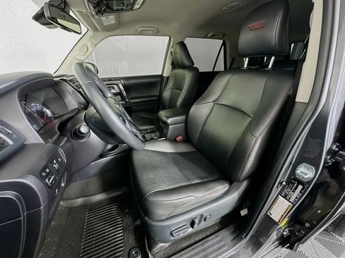 Used 2021 Toyota 4Runner Venture image 31