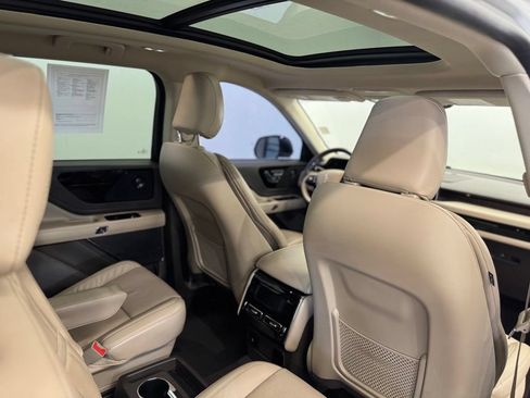 Used 2022 Lincoln Aviator Reserve w/ Elements Package Plus AWD/4WD image 30
