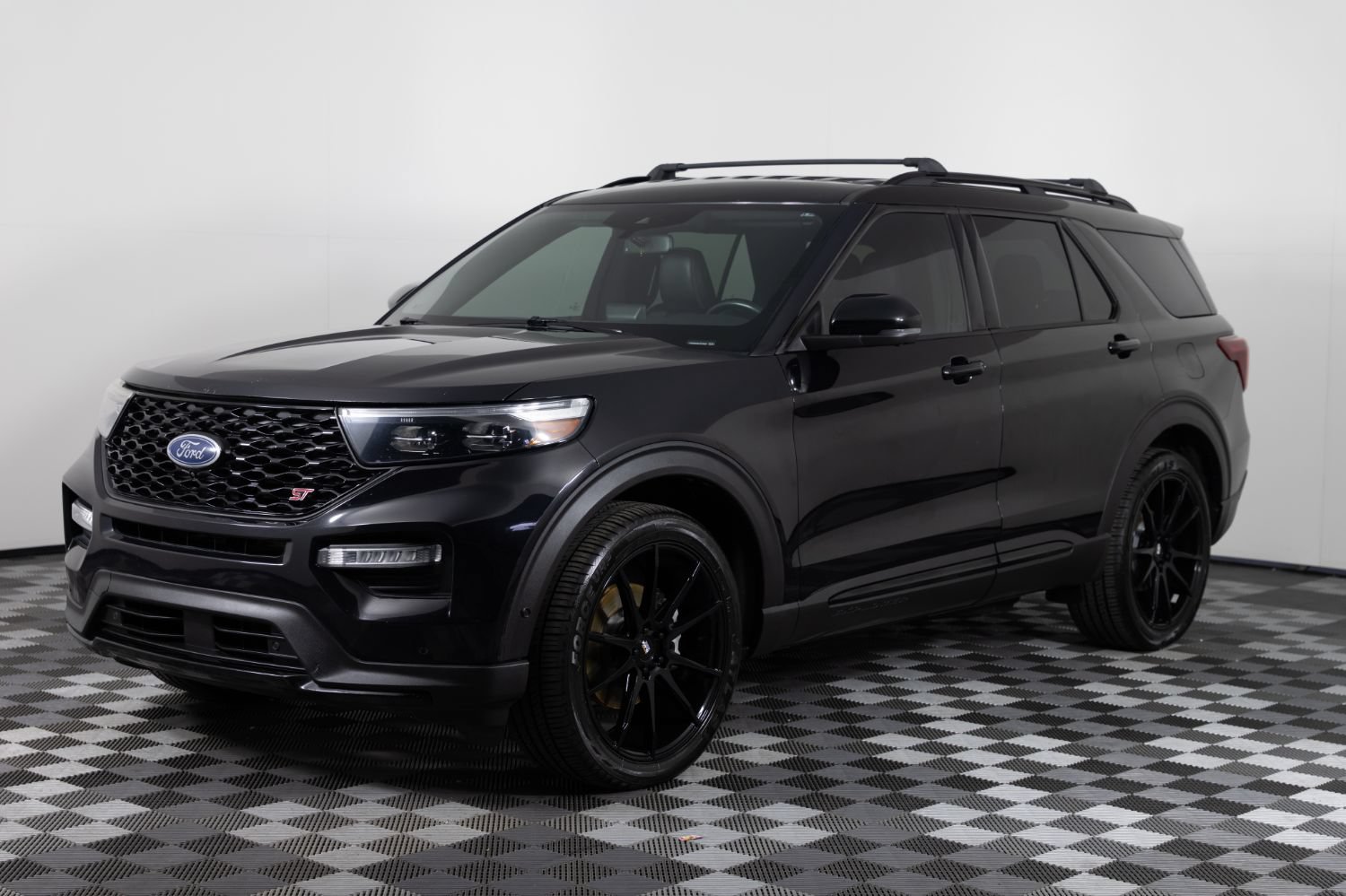 Used 2020 Ford Explorer ST w/ Premium Technology Package AWD/4WD image 1