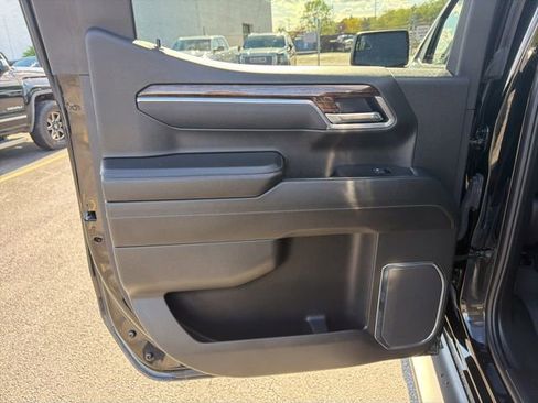 Used 2025 GMC Sierra 1500 Elevation AWD/4WD image 13