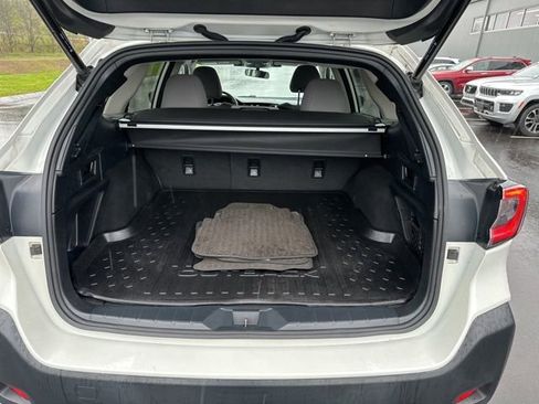 Used 2024 Subaru Outback Premium AWD/4WD image 10