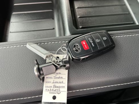 New 2026 Toyota Tundra Limited AWD/4WD image 29