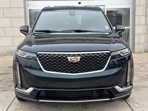 Used 2025 Cadillac XT6 Premium Luxury image 14