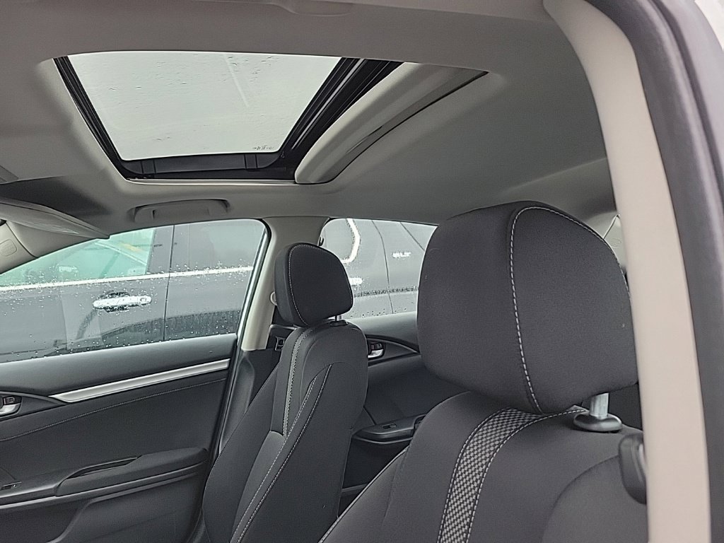 Used 2019 Honda Civic EX image 7